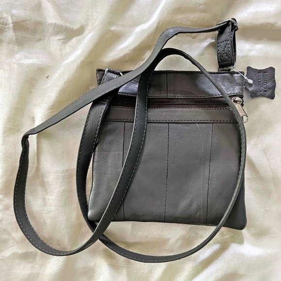 SHOULDER BAG, LEATHER, SQUARE, MEDIUM GREY, ZIP CLOSURES, MADE IN INDIA, TAG ON, - Picture 1 of 4